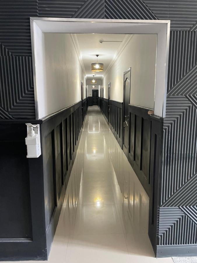 Hotel Mandarin Atirau Kültér fotó